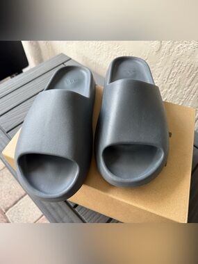Yeezy Slide Sandals in Charcoal Black